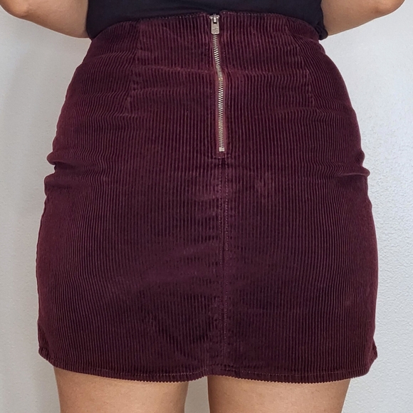 Hollister Burgundy Corduroy Skirt - Picture 2 of 5